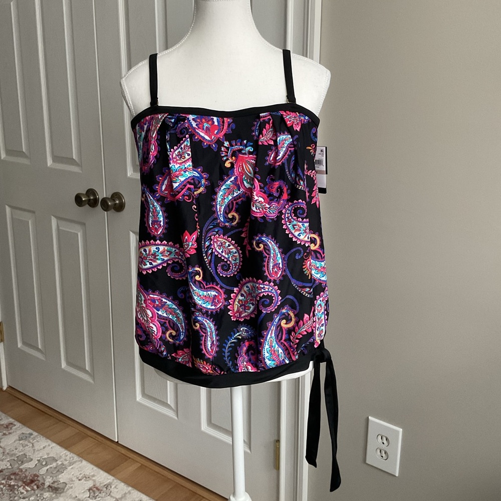 Island Escape Swimwear Top